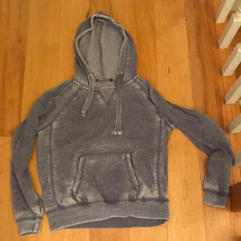 Blue washed sweatshirt with a hood
